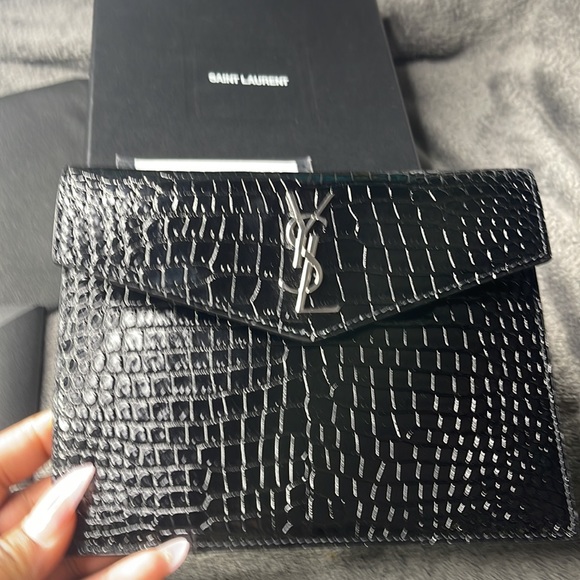 UPTOWN YSL BABY POUCH IN SHINY CROCODILE-EMBOSSED LEATHER - Picture 3 of 13